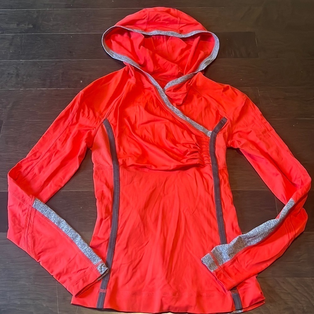 Lululemon Run For Your Life Long Sleeve Running Pullover Ponytail Hole Size 2 - Picture 1 of 5
